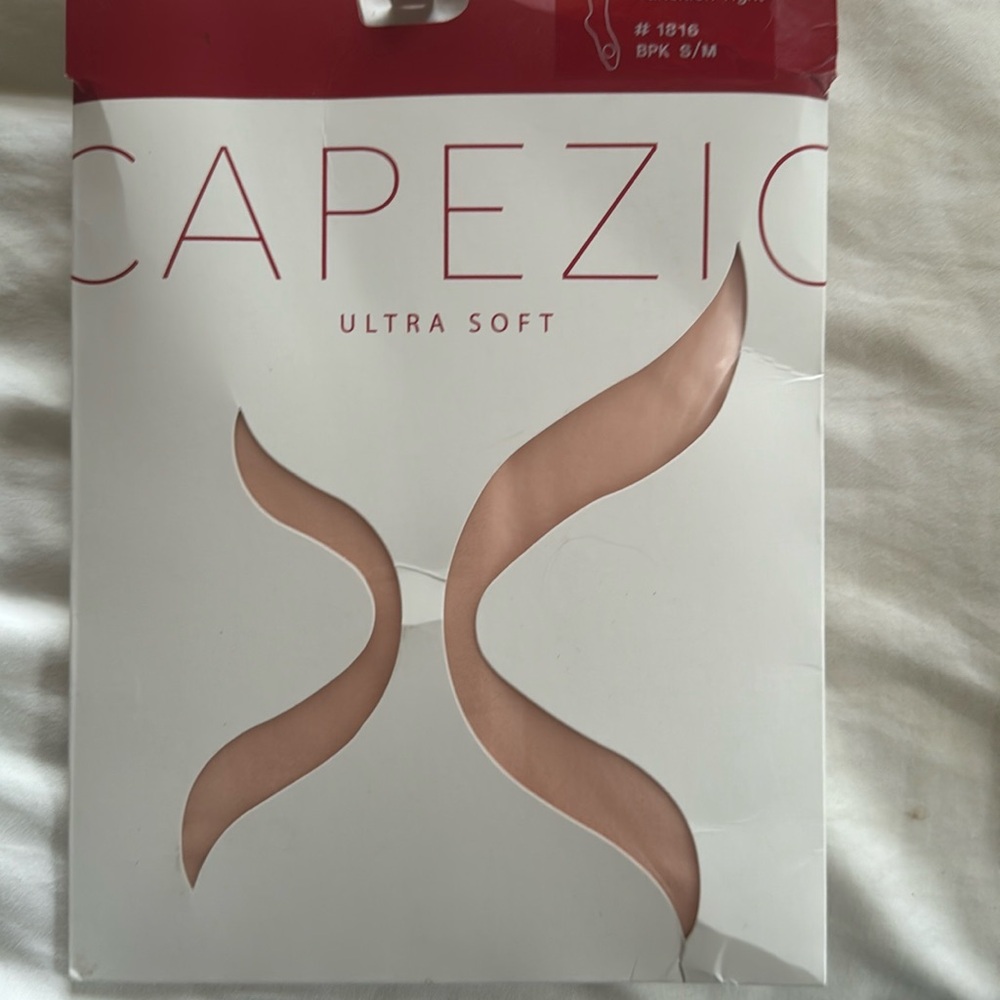 Capezio Adult Ultra Soft Transition Tights; Style No: (1816) size s/m